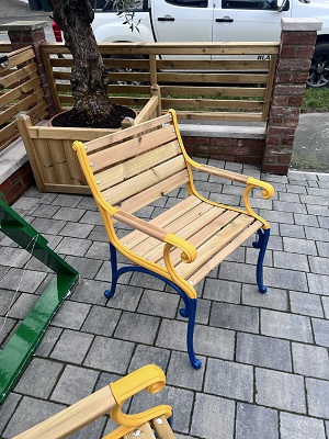 Right Chair Thumbnail